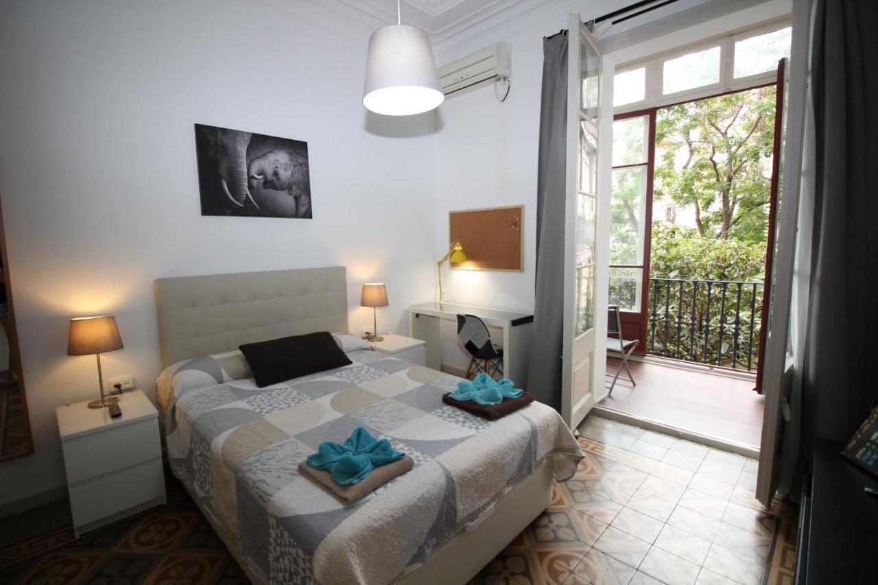 Alojamiento Roger Bed & Breakfast Barcelona Eksteriør bilde